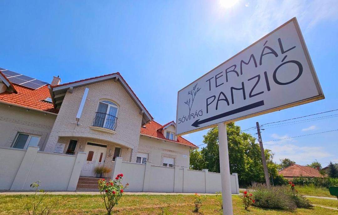Готель Sovirag Termal Panzio Гойдунанаш Екстер'єр фото